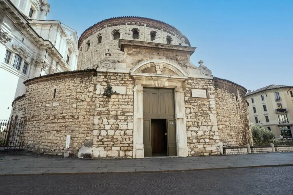Esterno del Duomo Vecchio