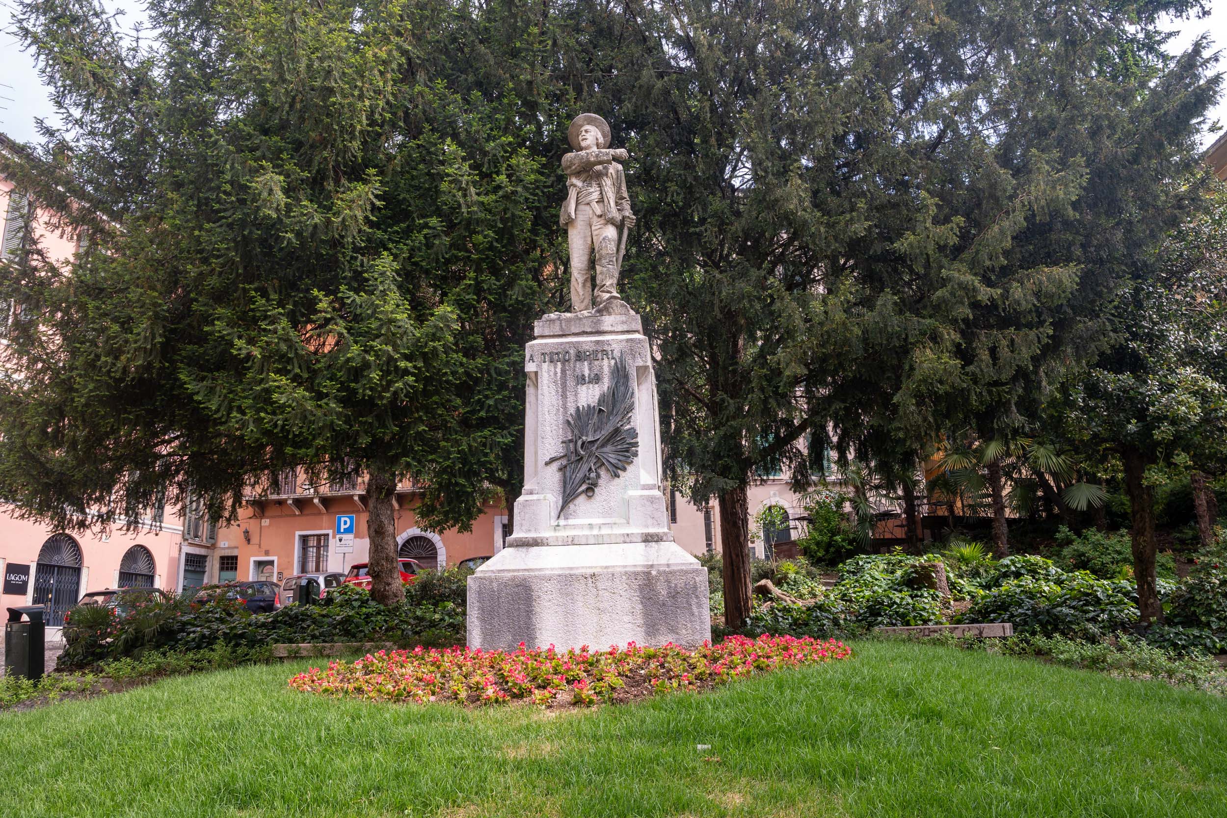 Il monumento a Tito Speri