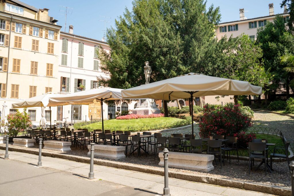 Piazza Tito Speri