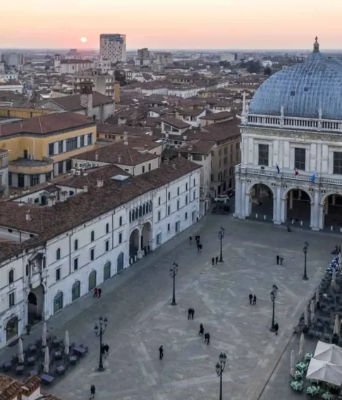 Una-veduta-di-Brescia.jpg